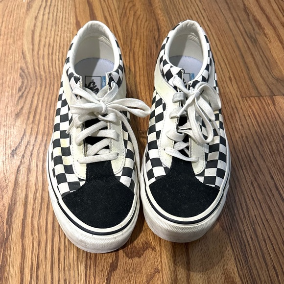 Men’s checkered Vans - Picture 1 of 3